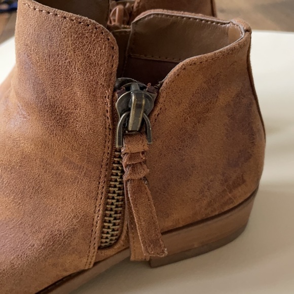 Brown ankle boots - Picture 4 of 12